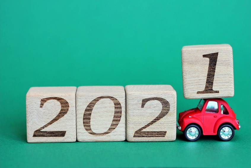 Was sich 2021 für Autofahrer alles ändert Ob Kfz-Steuer oder Spritpreise: Im Straßenverkehr wird sich im neuen Jahr wieder einiges anders.