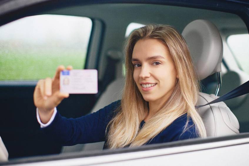 Führerschein und Fahrzeugpapiere: Reichen unterwegs auch Kopien? In der Polizeikontrolle haben Autofahrer ihre Papiere öfters nicht im Original dabei. Ist das okay?