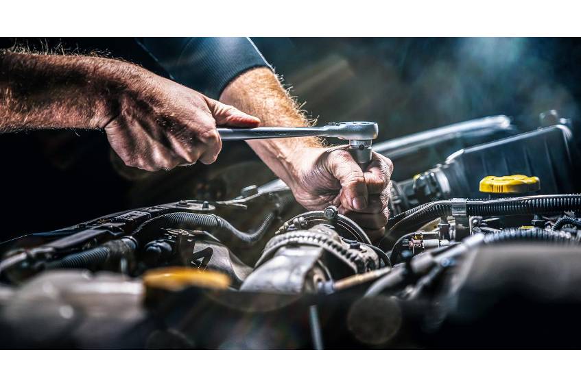 https://www.carmada.de/wp-content/uploads/2021/08/artikelbild-01-auto-reparatur-worauf-sie-bei-einem-kostenvoranschlag-immer-achten-solltengettyimages-1284285153-jpg.jpg