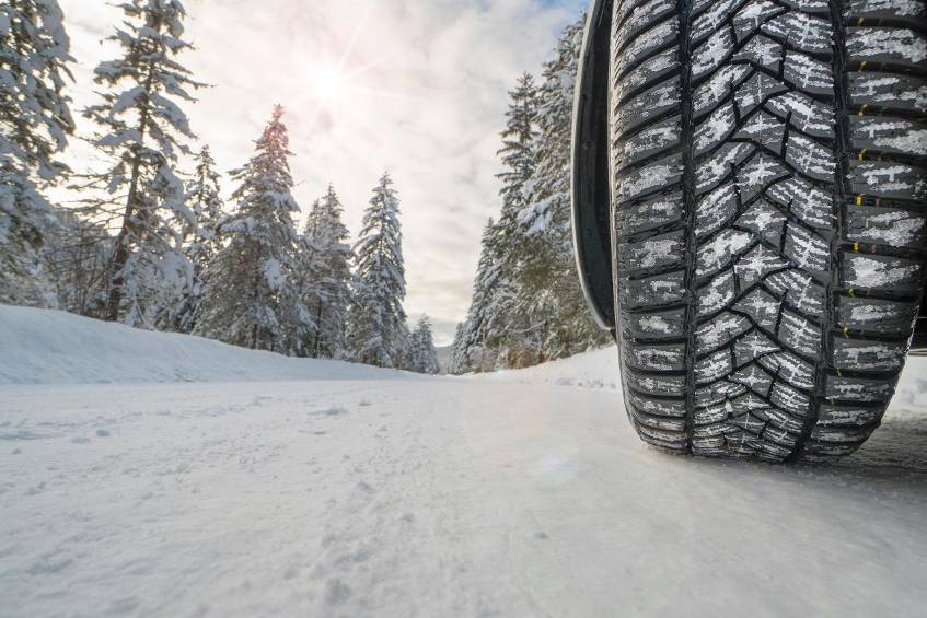 So erkennen Sie einen guten Winterreifen Das Alpine-Symbol kennzeichnet Winterreifen. Doch was muss der Reifen können, um zu überzeugen?
