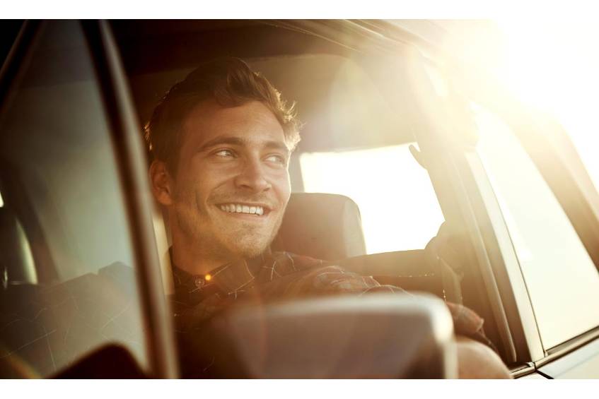 10 Dinge, die einen guten Autofahrer ausmachen Wer gut fährt, kommt sicherer ans Ziel. Diese Verhaltensweisen sollten Sie am Steuer mitbringen.