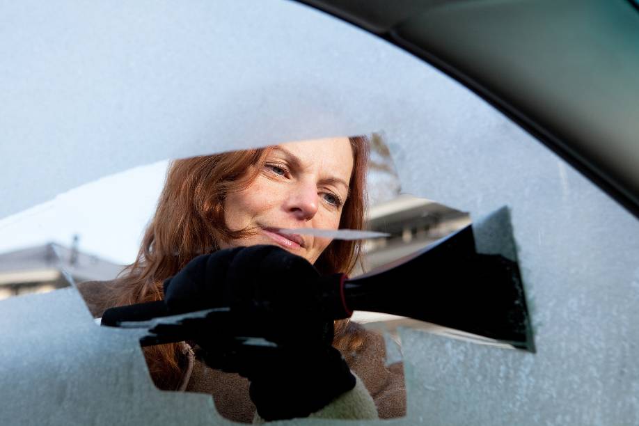 Auto-Gadgets für den Winter: Eiskratzer, Heizlüfter & Co. im Check!