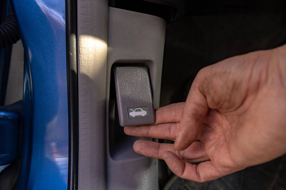 Das können Sie tun, wenn sich die Motorhaube nicht öffnen lässt - Carmada -  Fuhrparkmanagement in der Cloud